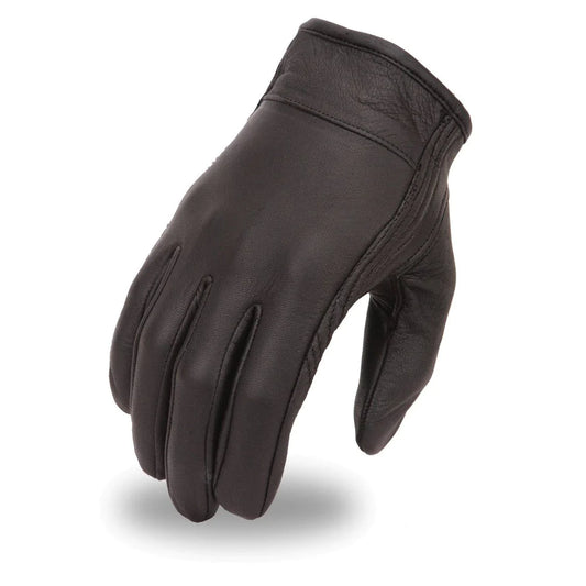 Roadway Men’s super-clean light lined cruising glove with gel palm and adjustable Velcro wrist strap. Made from premium leather